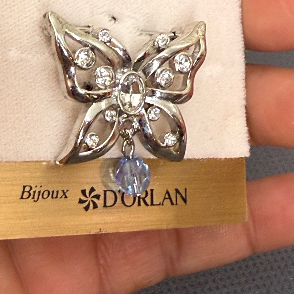 NWT D'Orlan rhodium-plated butterfly brooch accented with Swarovski crystals. - Picture 4 of 7